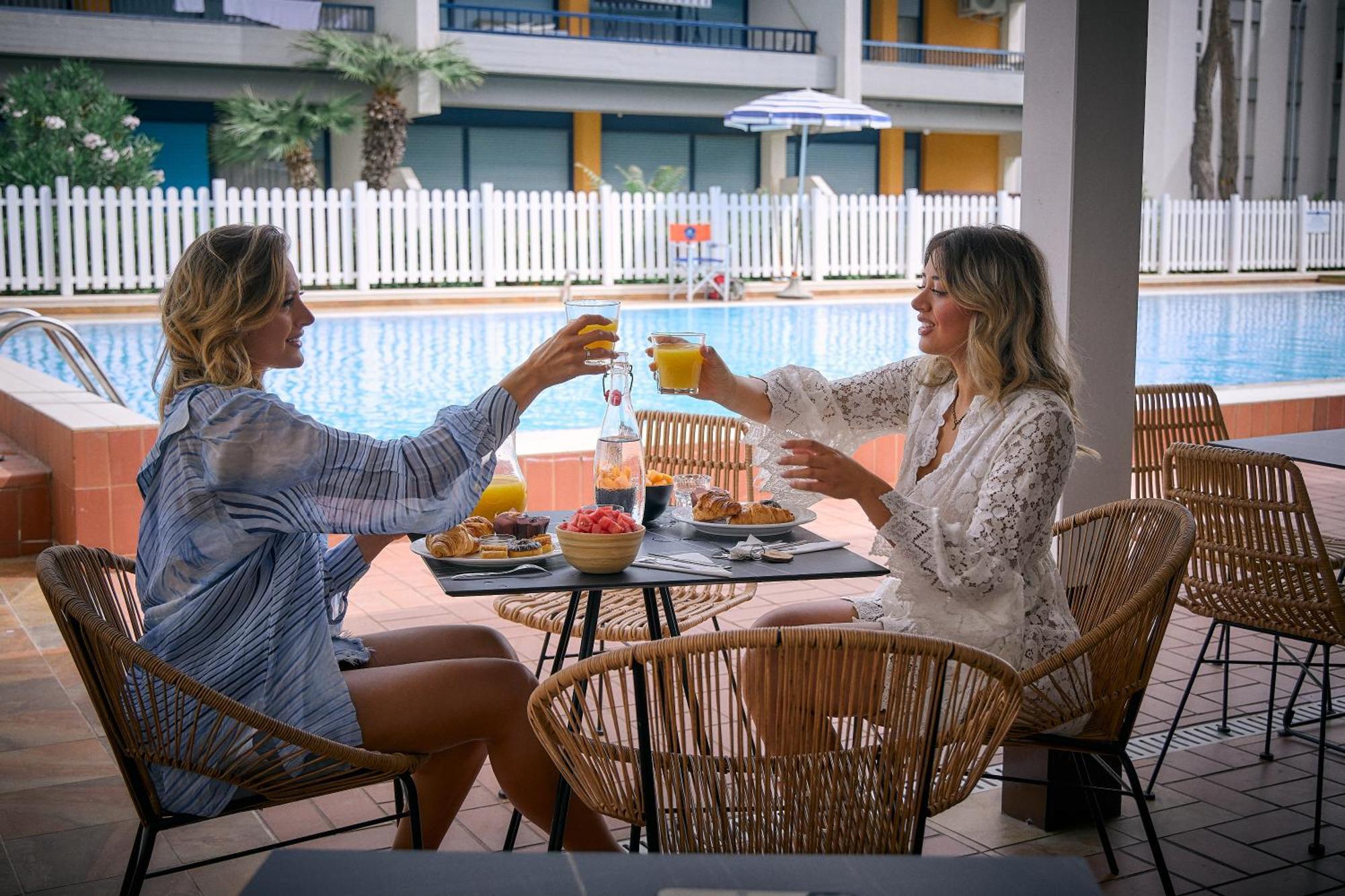 Hotel Club La Villa Мартинсикуро Экстерьер фото